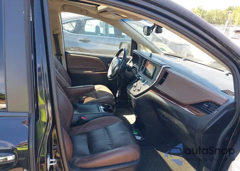 2015 Toyota Sienna Limited Premium 7 Passenger z USA, uszkodzony, nr VIN 5TDDK3DC1FS123460